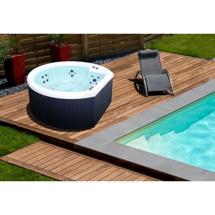 Comment nettoyer et entretenir son hot&nbsp;tub